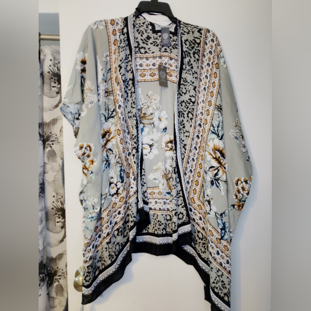 Vince Camuto Floral Patterned Kimono Cardigan